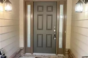 2016 Jameson Circle, Lawrenceville, GA 30043 - Photo 2