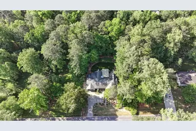 1905 Gainsborough Drive, Chamblee, GA 30341 - Photo 8
