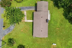 379 Hunt Rd NW, Calhoun, GA 30701 - Photo 12
