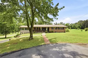 379 Hunt Rd NW, Calhoun, GA 30701 - Photo 4