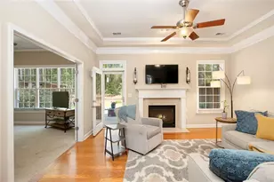 1404 Lexington Dr, Roswell, GA 30075 - Photo 8
