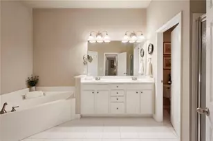 1404 Lexington Dr, Roswell, GA 30075 - Photo 28