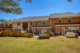 1404 Lexington Dr, Roswell, GA 30075 - Photo 40