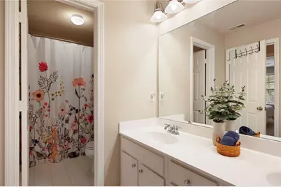 1404 Lexington Dr, Roswell, GA 30075 - Photo 32