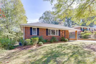 1152 Piedmont Pl, Gainesville, GA 30501 - Photo 4