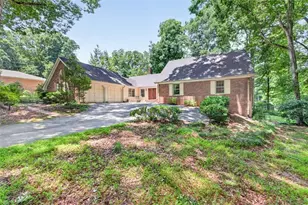 2220 Valley Creek Cir, Snellville, GA 30078 - Photo 2