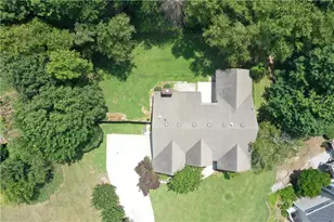 420 Starfire Ct, Suwanee, GA 30024 - Photo 2