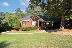144 Mims Dr, Calhoun, GA 30701 - Photo 2