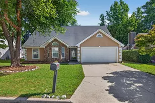 2949 Weston Brook Ln, Duluth, GA 30096 - Photo 2