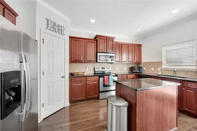3039 Liberty Way, Atlanta, GA 30318 - Photo 4