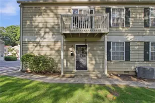 1329 Surrey Ln SW, Marietta, GA 30008 - Photo 2