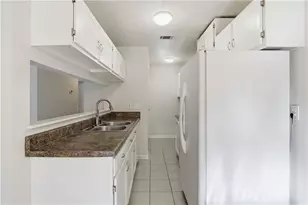 1329 Surrey Ln SW, Marietta, GA 30008 - Photo 6