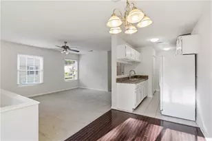 1329 Surrey Ln SW, Marietta, GA 30008 - Photo 4