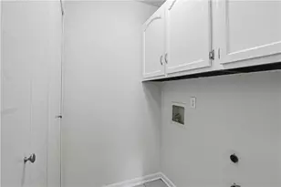 1329 Surrey Ln SW, Marietta, GA 30008 - Photo 16