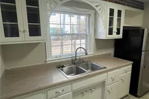 1192 Kingsley Cir NE, Atlanta, GA 30324 - Photo 2