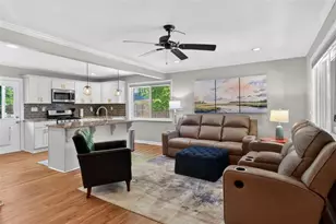 823 Frances Dr, Smyrna, GA 30080 - Photo 4