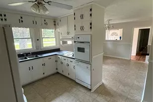 821 Shipp Cir NW, Conyers, GA 30012 - Photo 8