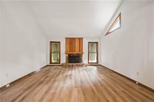 5168 Ashland Ct SW, Lilburn, GA 30047 - Photo 6