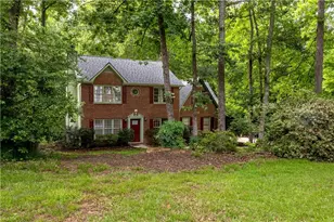 140 Windsor Dr, Fayetteville, GA 30215 - Photo 2