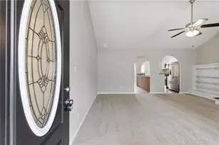6531 Gina Agha Cir, Lithonia, GA 30038 - Photo 2