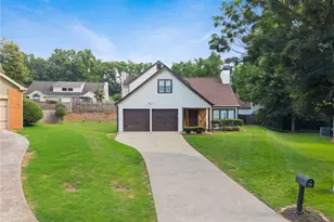 920 Cobb Place Manor Dr, Marietta, GA 30066 - Photo 4