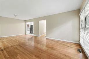 3934 Ensign Ct, Atlanta, GA 30341 - Photo 8