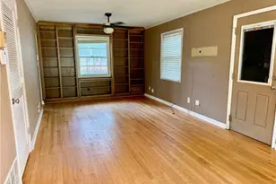 2704 Sunny Ln SE, Marietta, GA 30067 - Photo 4