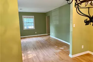 2704 Sunny Ln SE, Marietta, GA 30067 - Photo 6