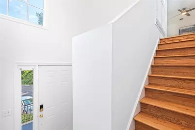 24 Saint Claire Lane NE, Atlanta, GA 30324 - Photo 2