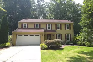 190 Barrington Dr Dr E, Roswell, GA 30076 - Photo 1