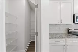 6013 Silverbell Dr, Flowery Branch, GA 30542 - Photo 8