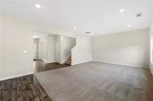 422 Auburn Crossing Dr, Auburn, GA 30011 - Photo 6