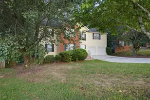 1705 Big Haynes Ct, Grayson, GA 30017 - Photo 2