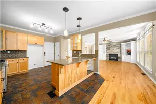 1832 Shores Ridge Ct, Suwanee, GA 30024 - Photo 12