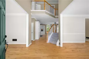 1832 Shores Ridge Ct, Suwanee, GA 30024 - Photo 4
