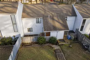 273 Country Club Dr, Jonesboro, GA 30238 - Photo 2