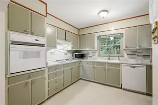 252 Angla Dr SE, Smyrna, GA 30082 - Photo 10