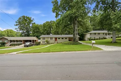252 Angla Drive SE, Smyrna, GA 30082 - Photo 2
