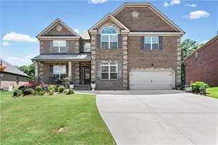 6342 Brookridge Dr, Flowery Branch, GA 30542 - Photo 4
