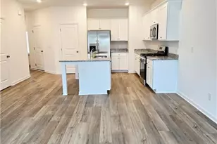 2445 Livi Ln, Buford, GA 30519 - Photo 8