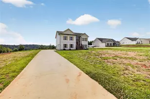 979 Dortch Rd, Eastanollee, GA 30538 - Photo 2