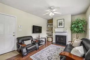 1079 Shadow Lake Dr, Lithonia, GA 30058 - Photo 18