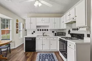 1079 Shadow Lake Dr, Lithonia, GA 30058 - Photo 16
