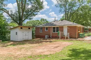 818 Sherwood Cir, Forest Park, GA 30297 - Photo 8
