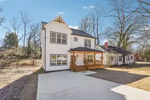 1620 SW Derry Ave SW, Atlanta, GA 30310 - Photo 2