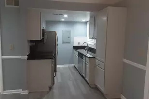 6900 Roswell Rd, Sandy Springs, GA 30328 - Photo 12
