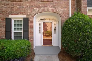 9 Kings Tavern Pl NW, Atlanta, GA 30318 - Photo 4