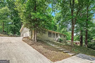 3642 Rainbow Cir SW, Snellville, GA 30039 - Photo 6