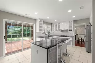 1384 Treewood Trail, Marietta, GA 30062 - Photo 10