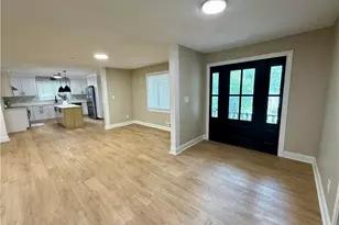 8986 Mandarin Dr, Jonesboro, GA 30236 - Photo 8